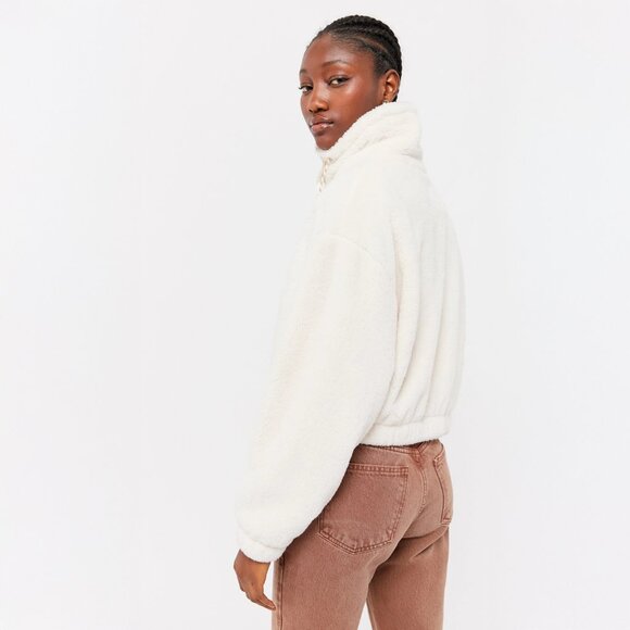 UO Teddy Fleece Cropped Jacket in Ivory - sz Medium - Picture 4 of 12